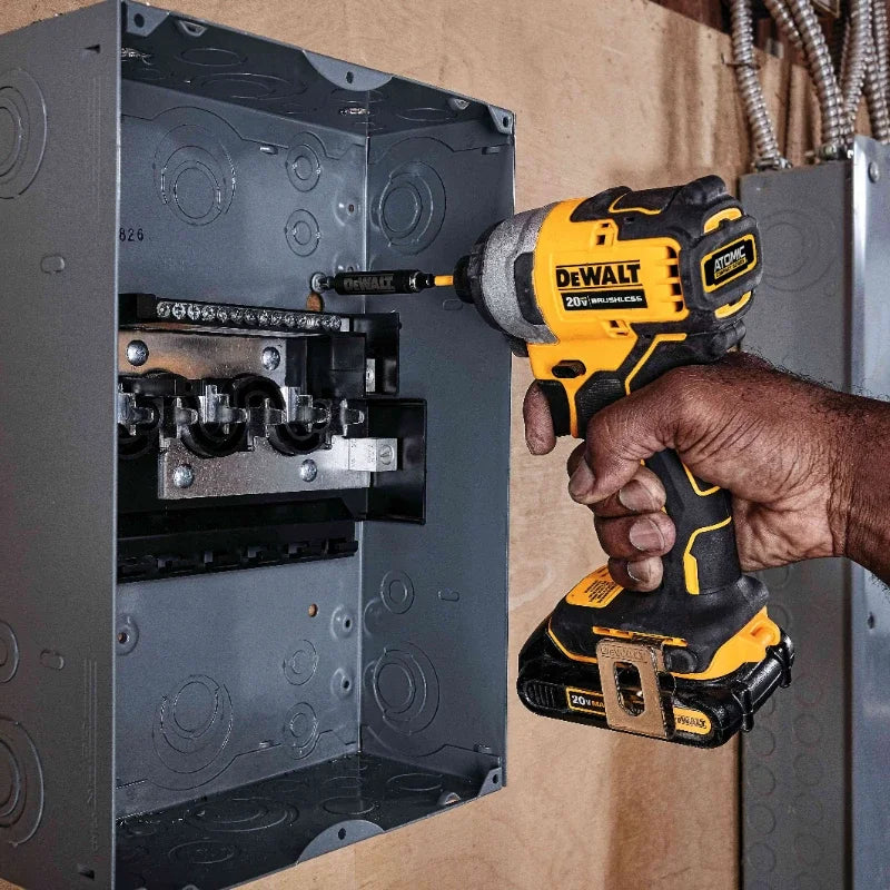 DEWALT DCF809 Kit Brushless Cordless 1/4 in. Compact Impact Driver ATOMIC™ 20V Lithium Power Tools 190NM With Battery Charger