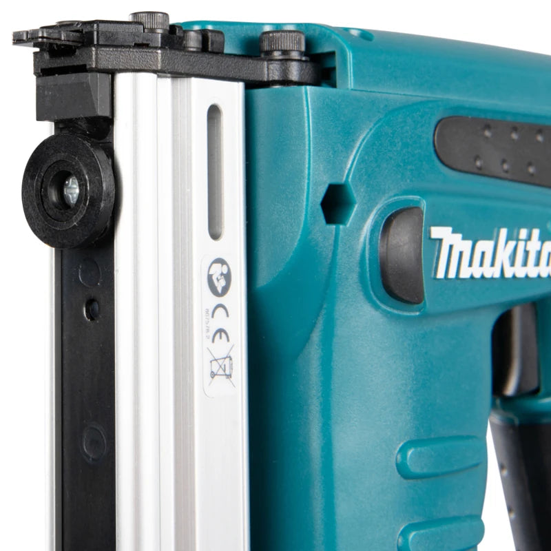 Makita DST221Z Cordless LXT 10mm Crown Stapler 18V Lithium Power Tools