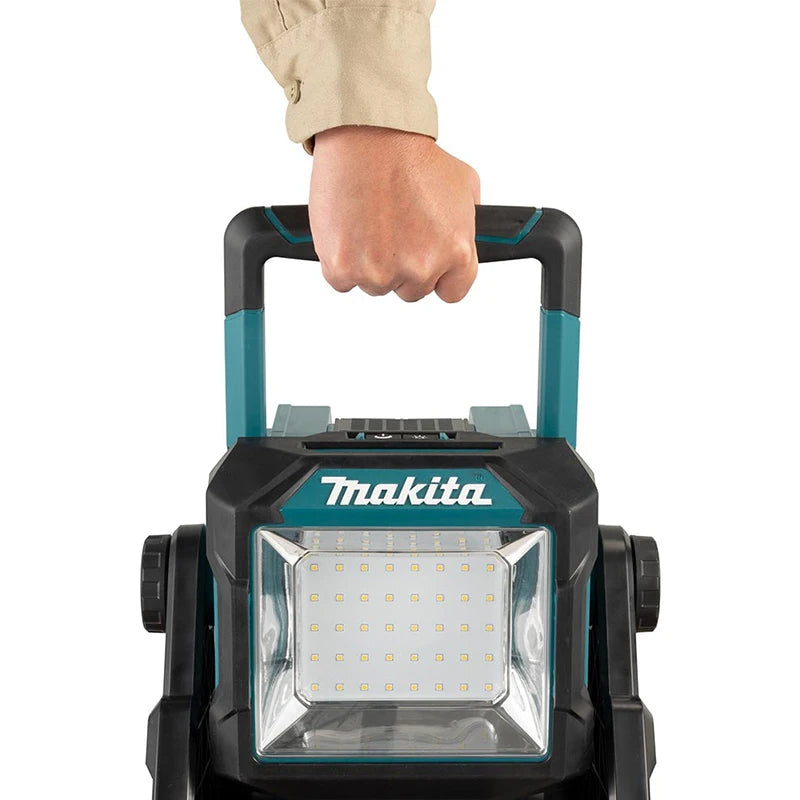 Makita ML005GX 3600 Lumen LED Worklight 40V XGT 18V LXT Lithium Power Tools Industrial Lighting